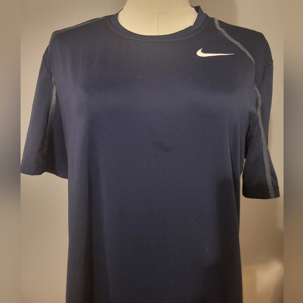Mens Navy Nike Pro Cool Dri Fit Short Sleeve T-Shirt Size M